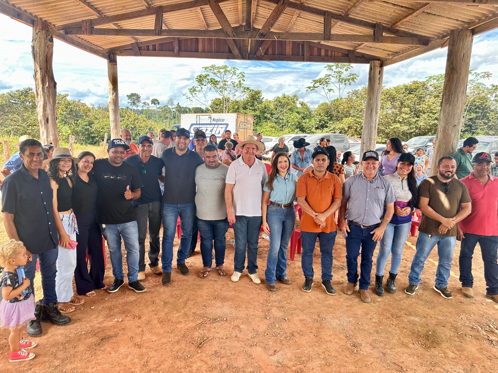 Deputada Federal Cristiane Lopes reforça apoio ao produtor rural durante solenidade em Cujubim